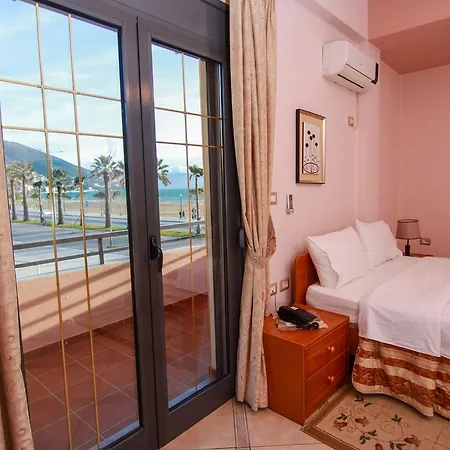 Primavera Hotel