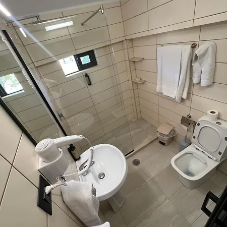 Primavera 3* فلورا